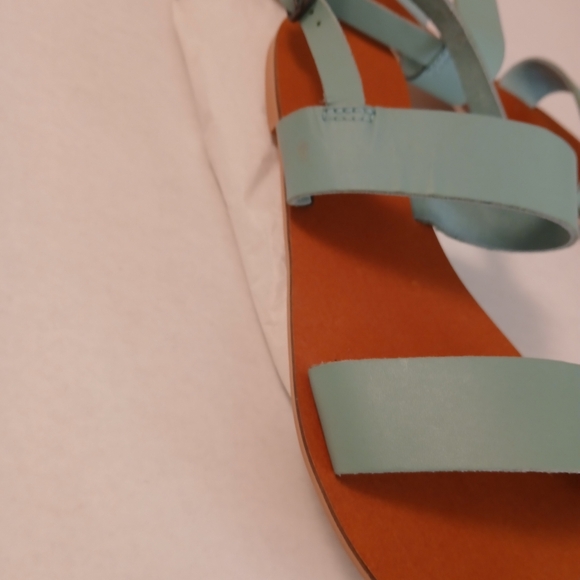 Sandals - Picture 2 of 4